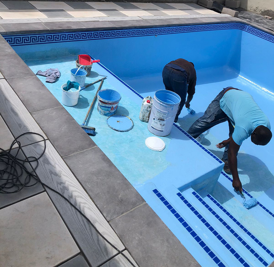 Choosing the Right Pool Resurfacing Material