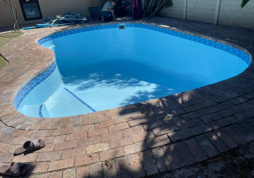 GUNITE POOL RELINING WITH FIBREGLASS IN PANORAMA