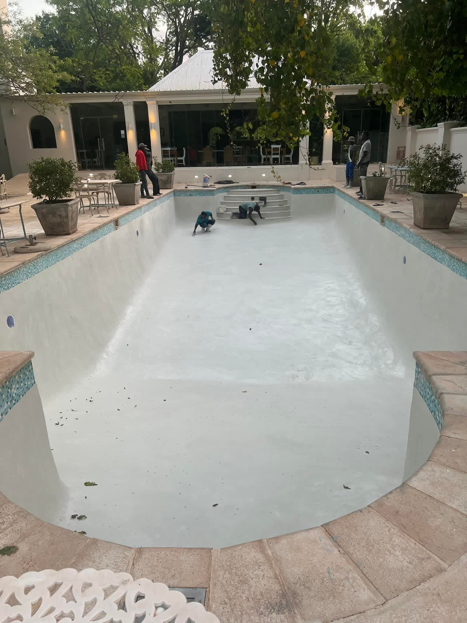 GUNITE POOL RELINING IN GRABOUW | Gibbs Pools GUNITE POOL RELINING IN GRABOUW - Gibbs Pools Cape Town