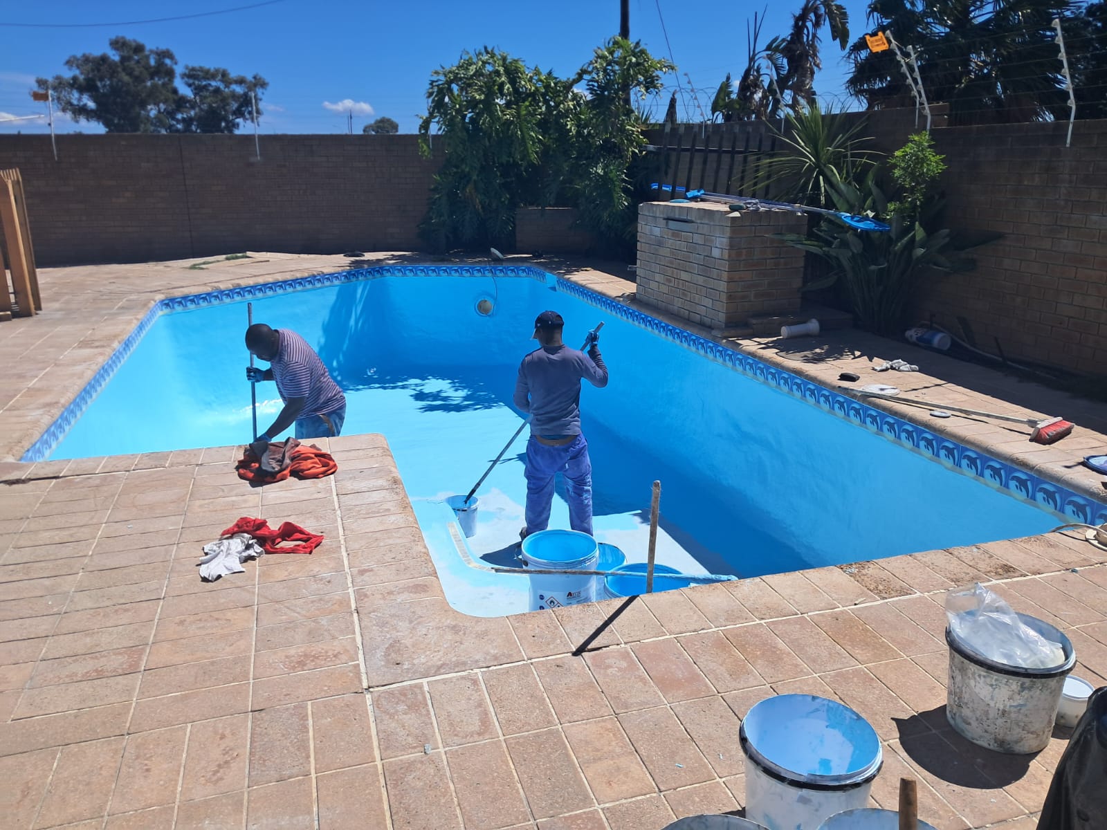 Gibbs Pools relining client in Kuils River, a short drive from Goodwood in the northern suburbs