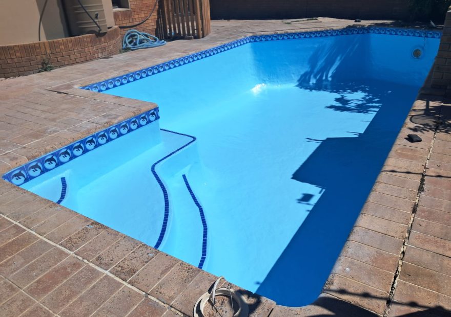HAPPY CLIENT IN KUILS RIVER – POOL RELINING DONE!