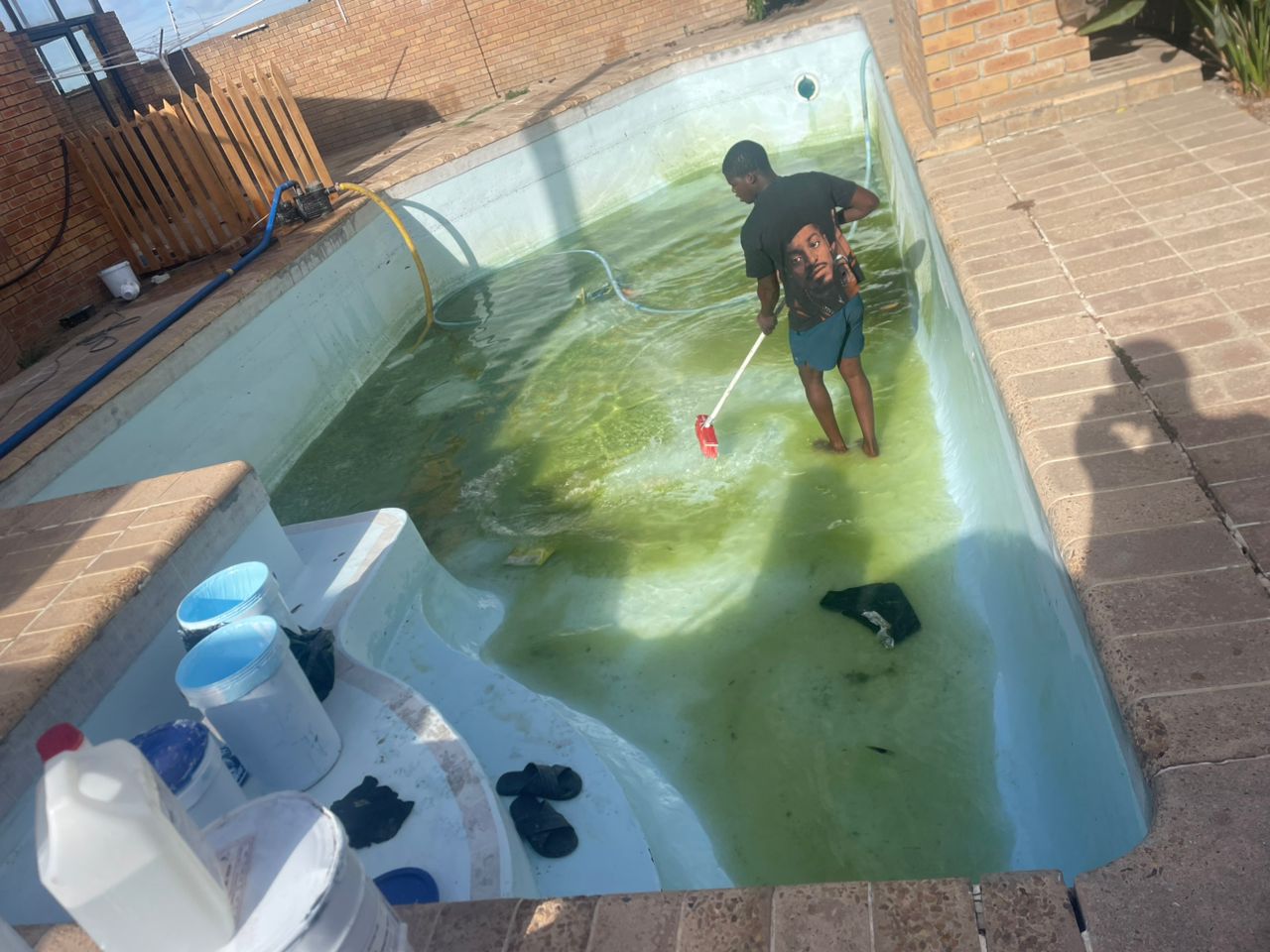 Signs Your Pool Shell Needs Relining Before Next Summer | Gibbs Pools signs pool needs relining — Gibbs Pools, Cape Town