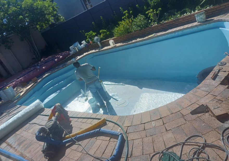 Pebble vs Fibreglass Pool Finishes for Cape Town Pools - Gibbs Pools Cape Town