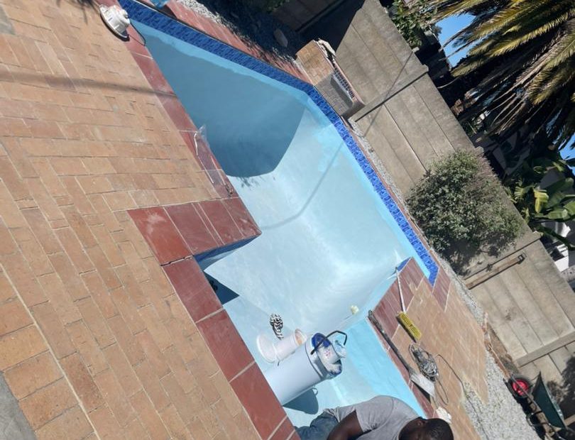 pool relining Kraaifontein prep - failed surface stripped back to the shell