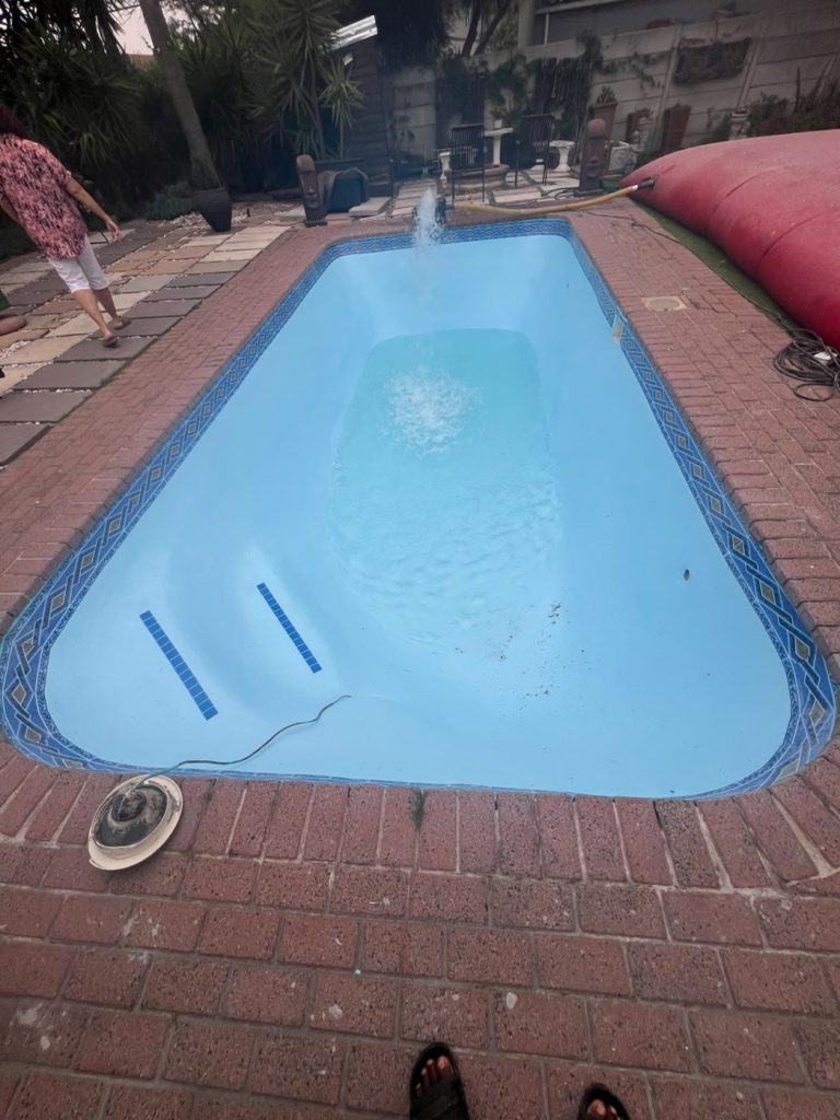 Relined 6x3m Durbanville fibreglass pool starting to fill with water