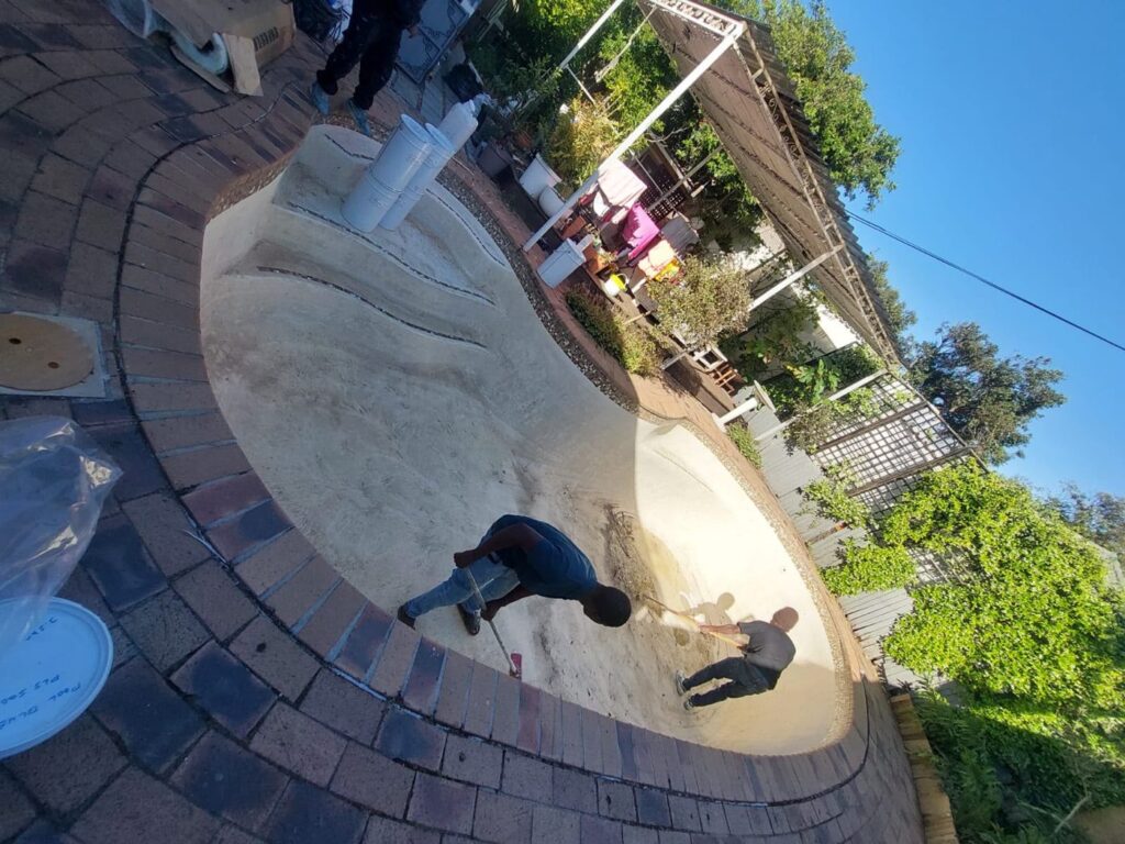 Gunite to fibreglass Rondebosch: lining work on the pool steps