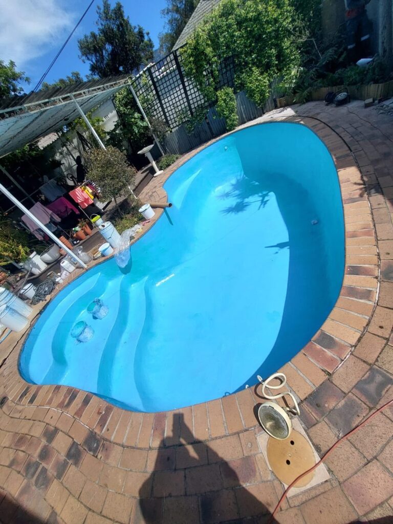 Fibreglass lining Rondebosch: finished blue fibreglass pool after gunite relining